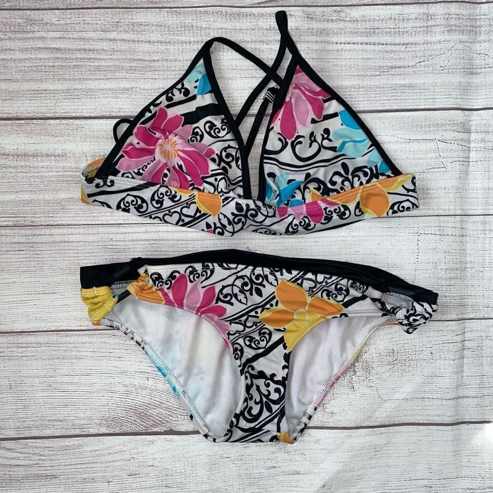 Tropical print floral 2 piece bikini w/criss cross back tie string sz M women